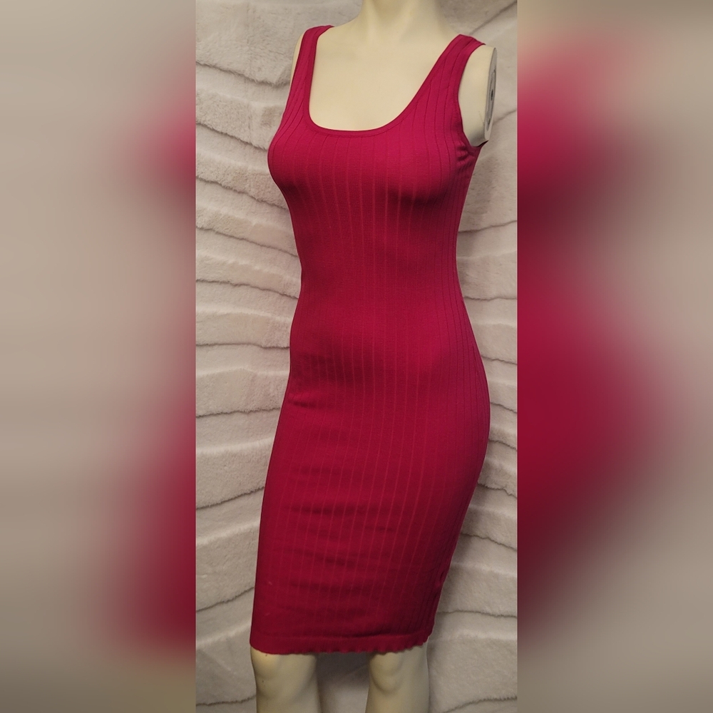 Active USA Women’s Size Medium Sleeveless Ribbed Stretch Pink Bodycon Dress